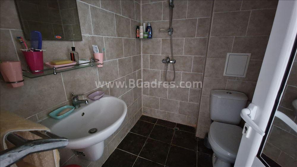 Евтин апартамент на първа линия I №2528