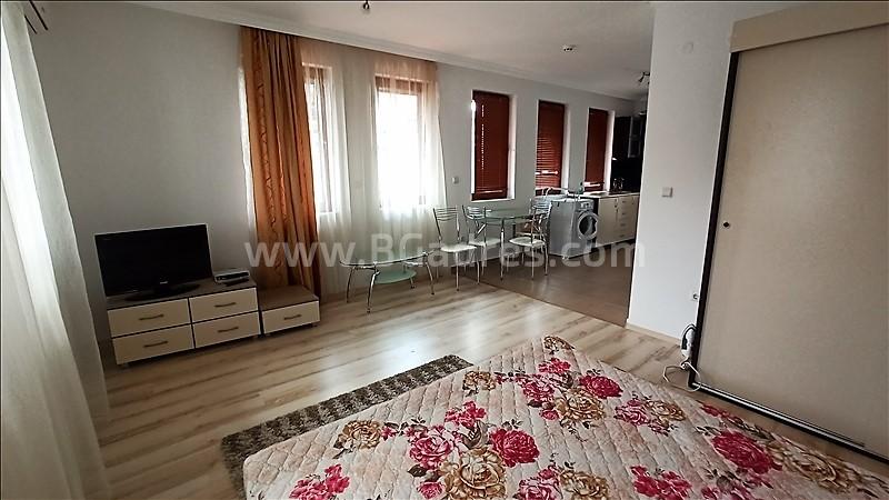 Большая студия с видом на море | №2036