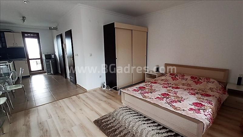 Большая студия с видом на море | №2036