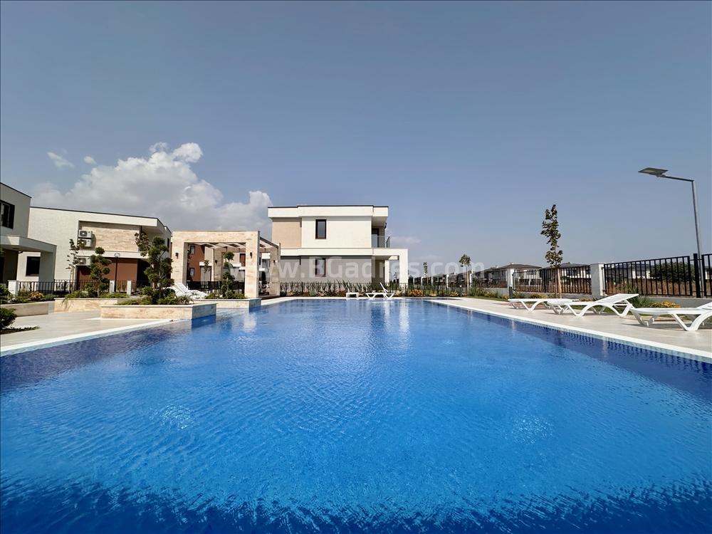 Къща с двор близо до Бургас І №3837