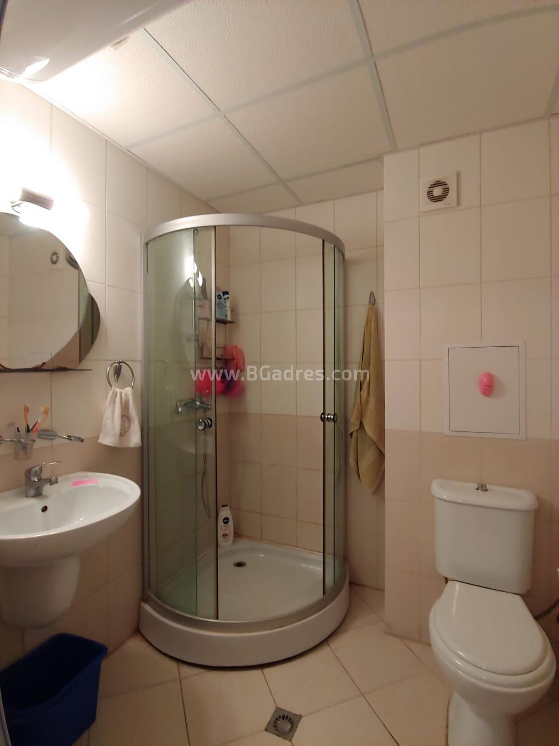 Large three-room apartment by the sea | №2387