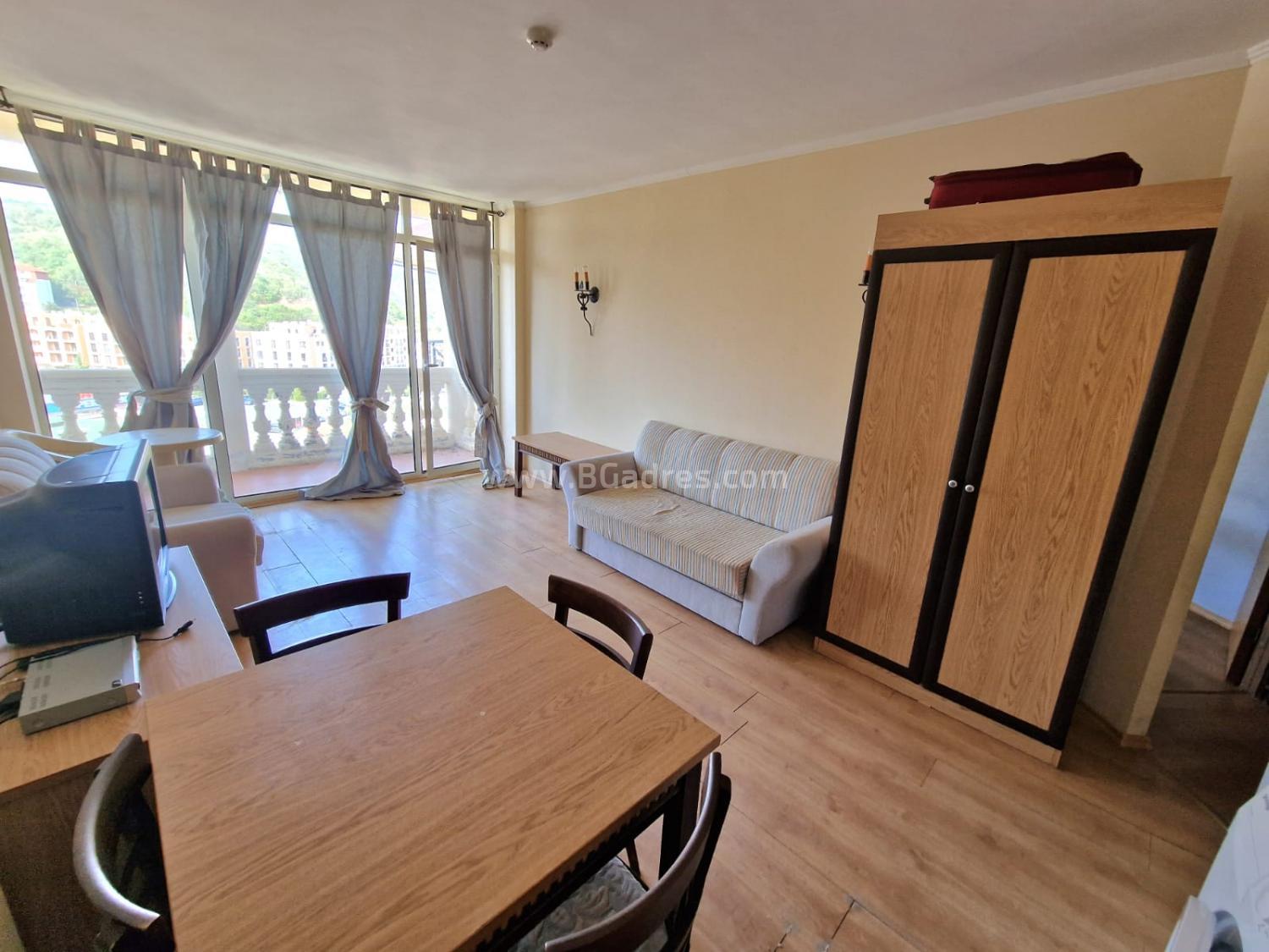 Квартира на первой линии моря в Елените І №3461