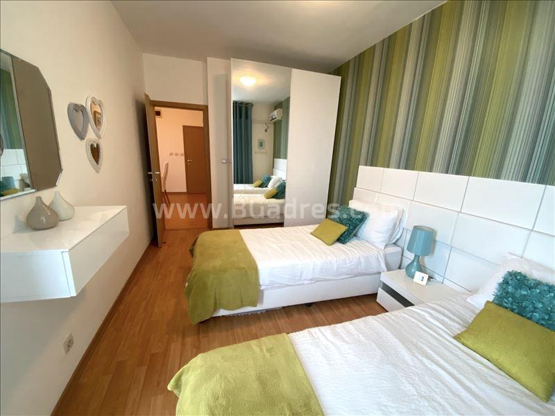 Sea view apartment on the first coastline І No. 2471