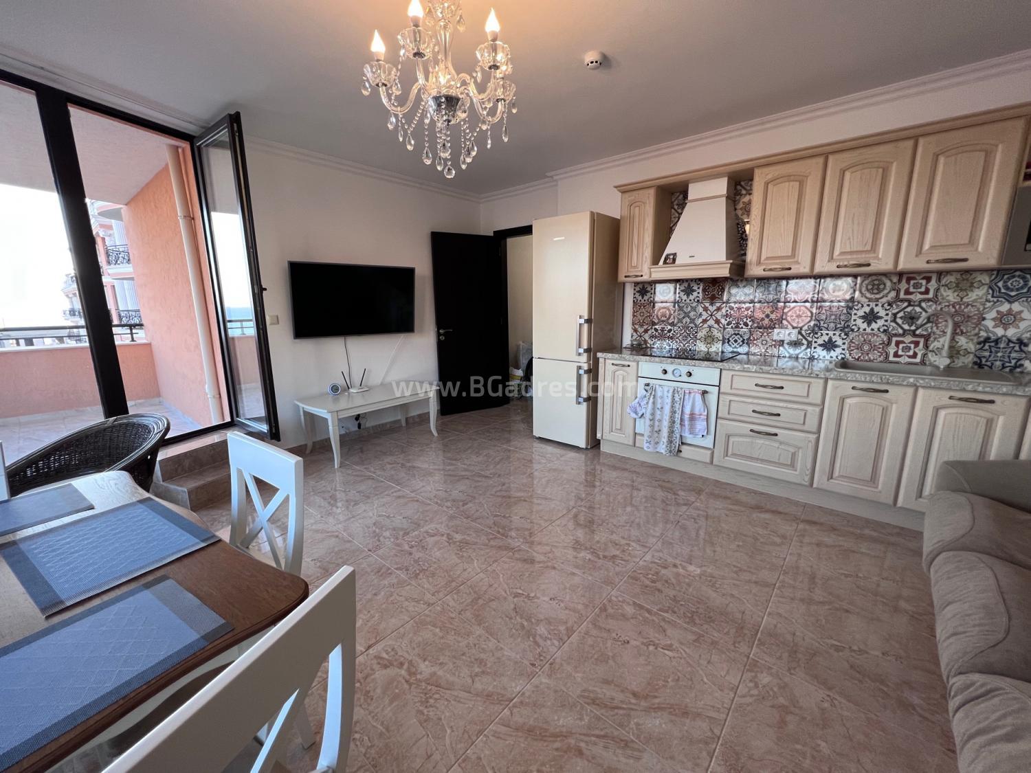 Spacious 2 bedroom apartment with sea view І №2698