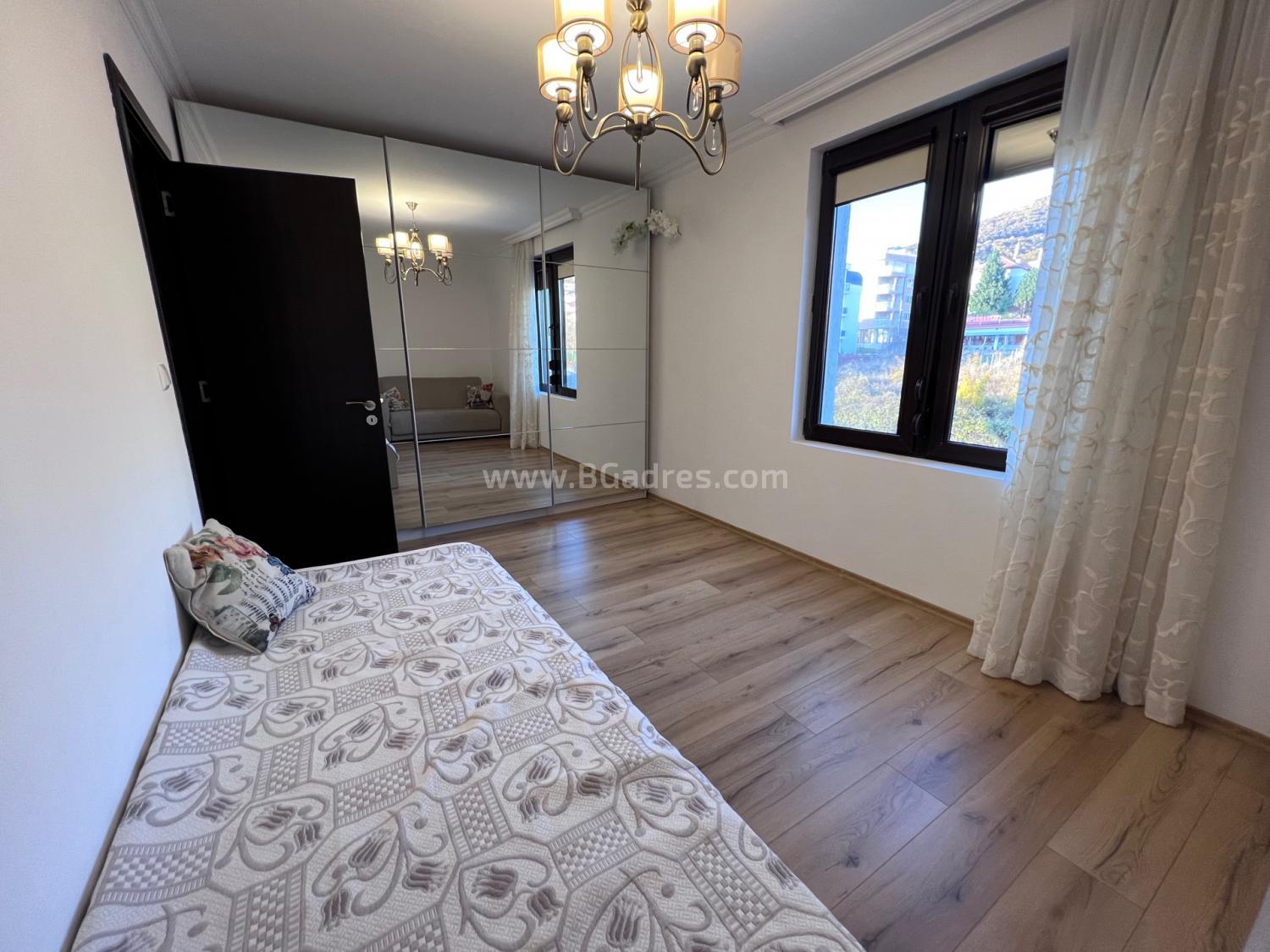 Spacious 2 bedroom apartment with sea view І №2698