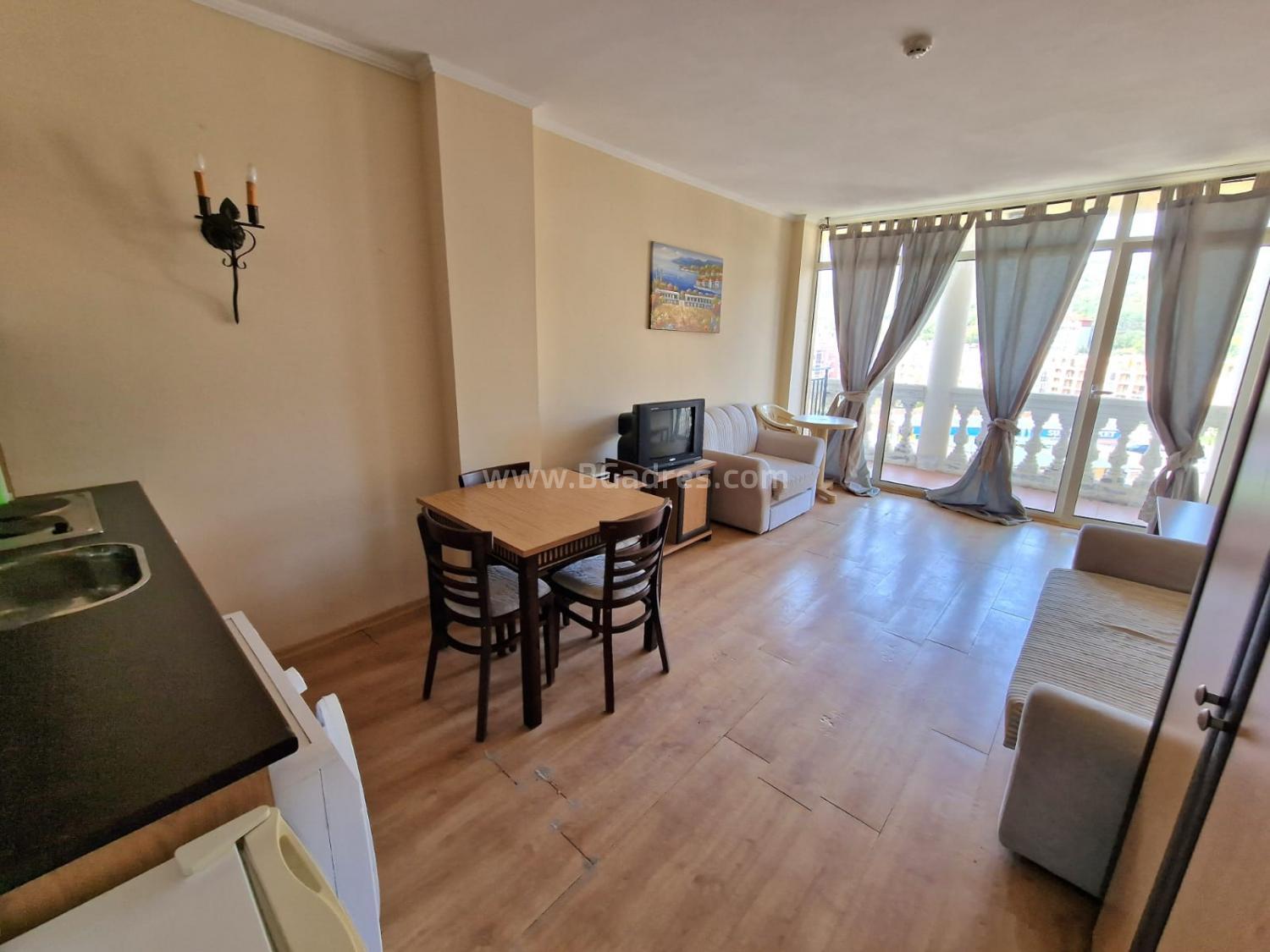 Квартира на первой линии моря в Елените І №3461