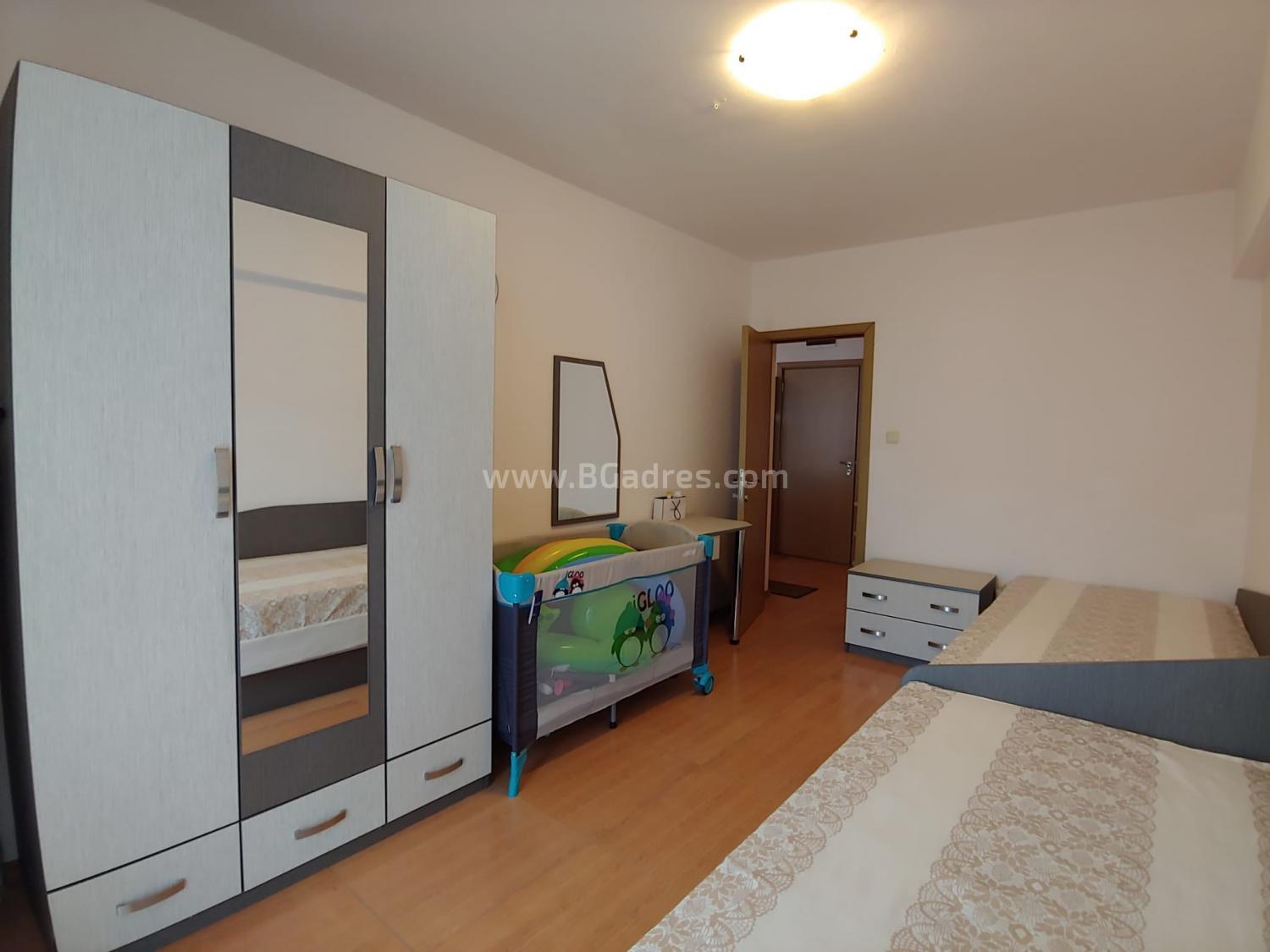 Large three-room apartment by the sea | №2387