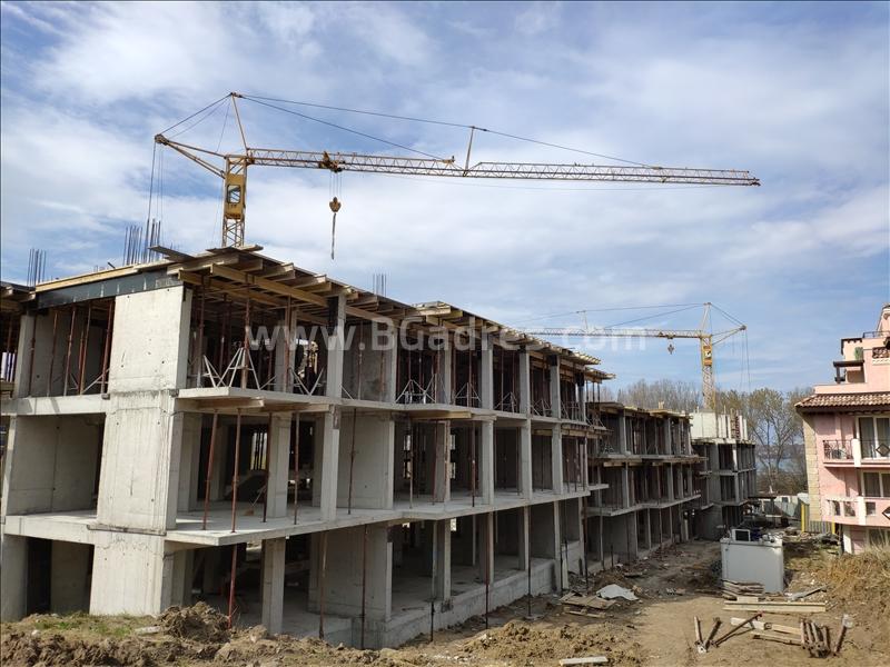 Apartments on first coastline at the complex in Sveti Yoan 2