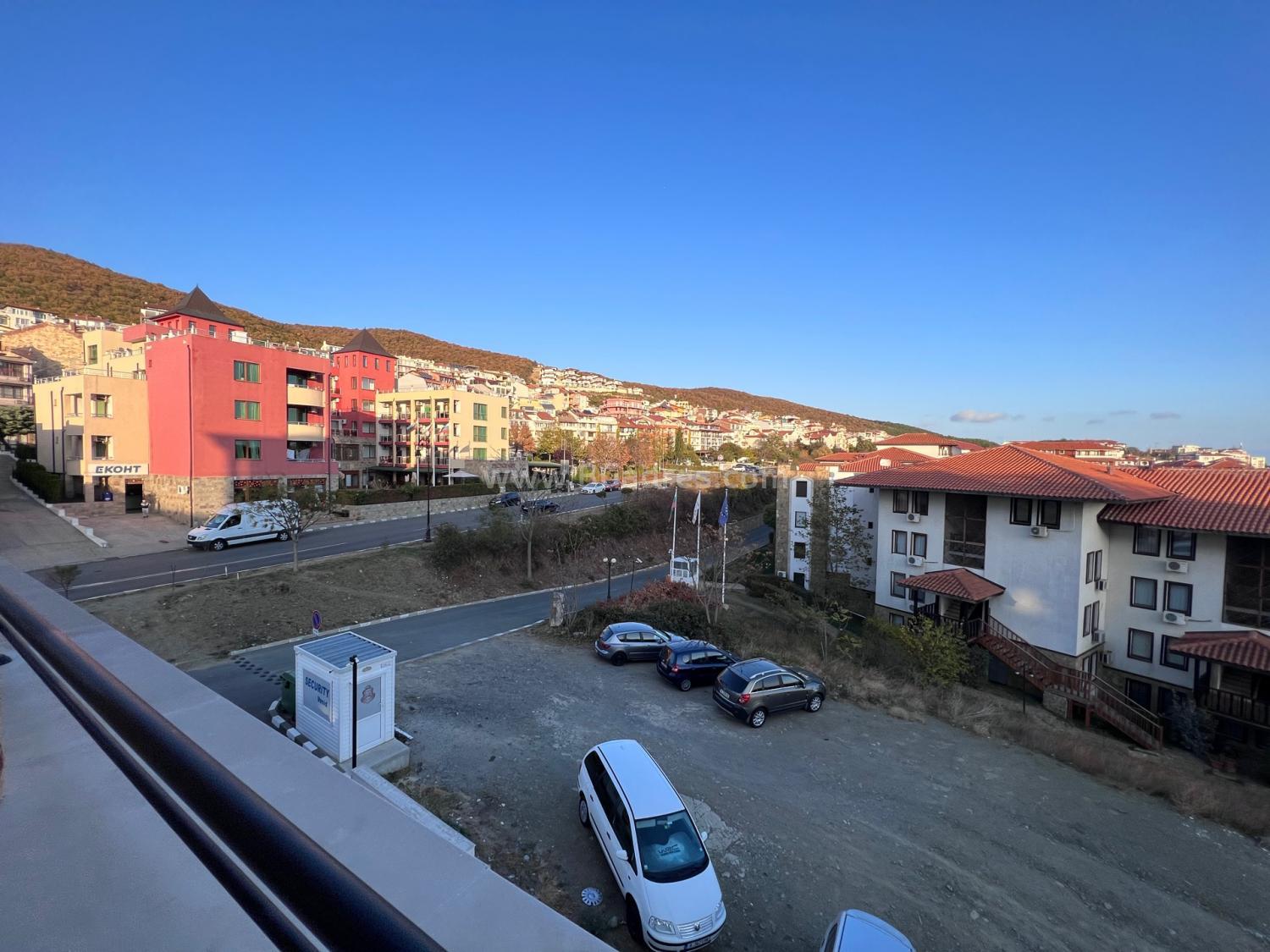 Spacious 2 bedroom apartment with sea view І №2698