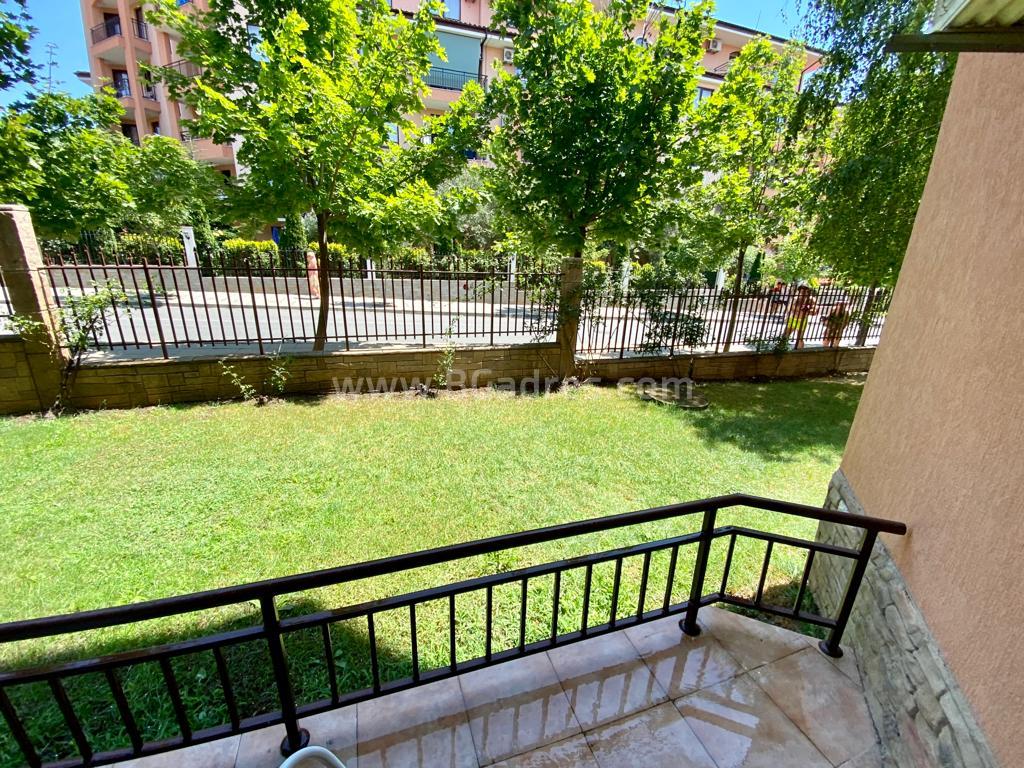 Große Wohnung mit 1 Schlafzimmer in St. Vlas I №2489