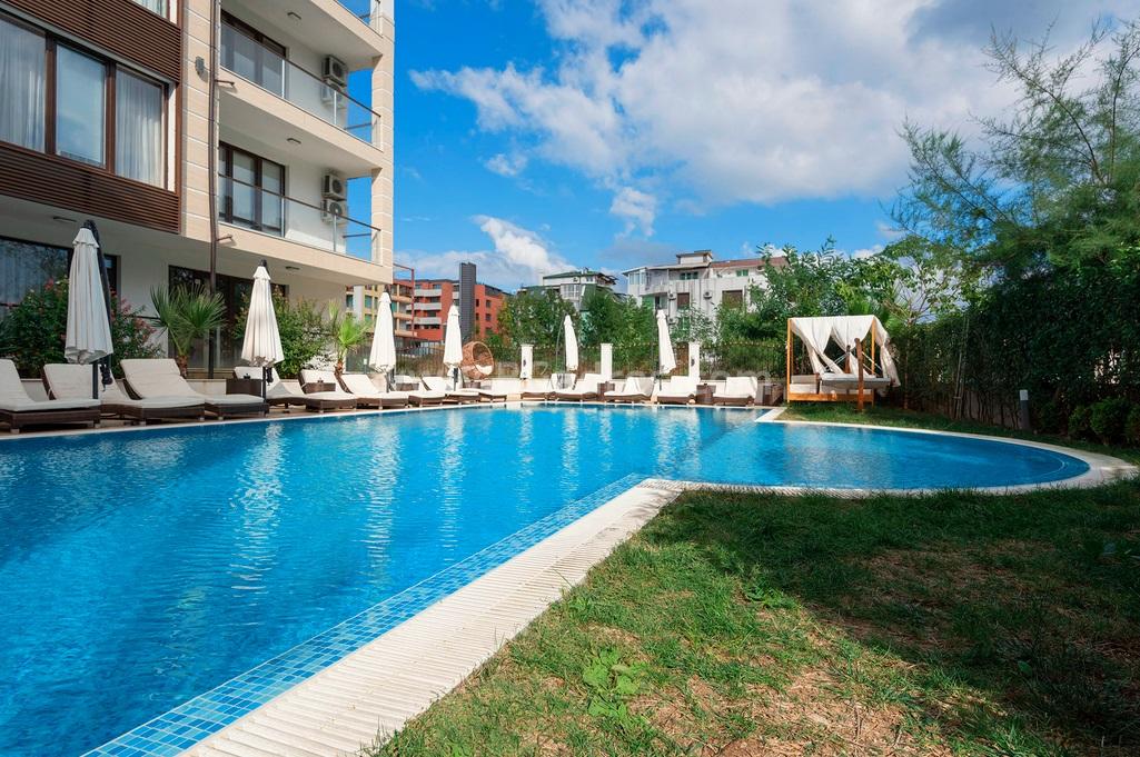 Имот от строителя на първа линия