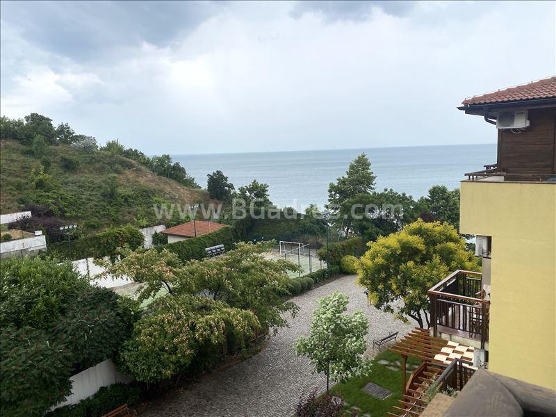 Sea view apartment on the first coastline І No. 2471