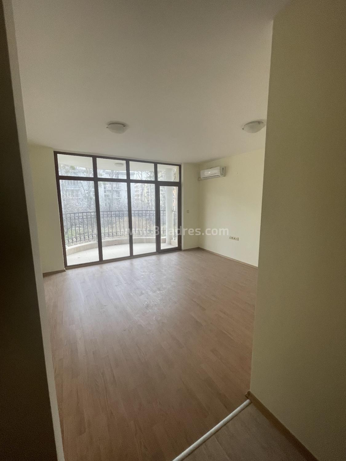 Недорогая студия на Солнечном Берегу І №3359