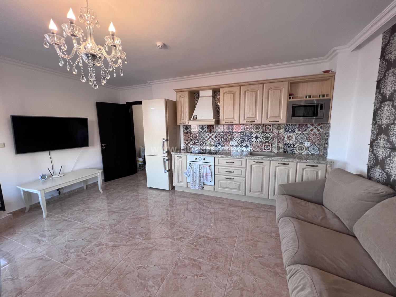 Spacious 2 bedroom apartment with sea view І №2698