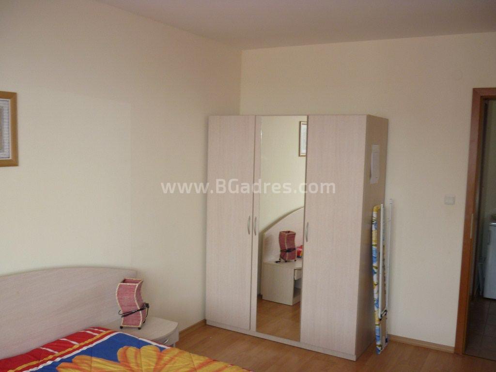 Sea view apartment on the first line | №2341