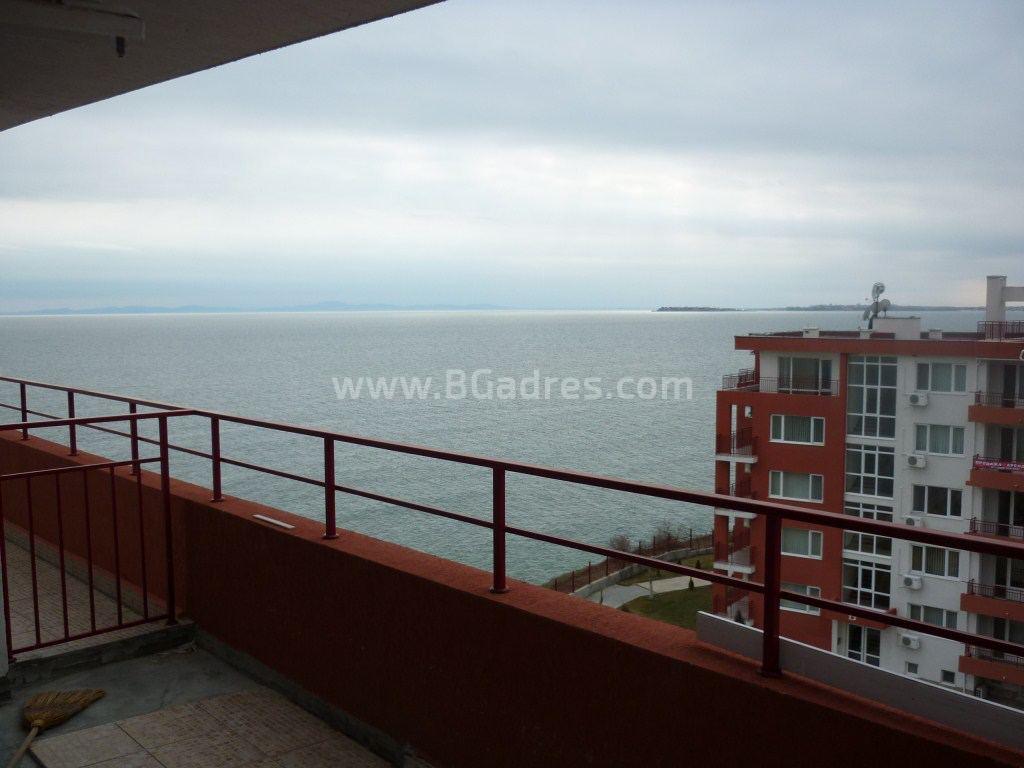 Sea view apartment on the first line | №2341