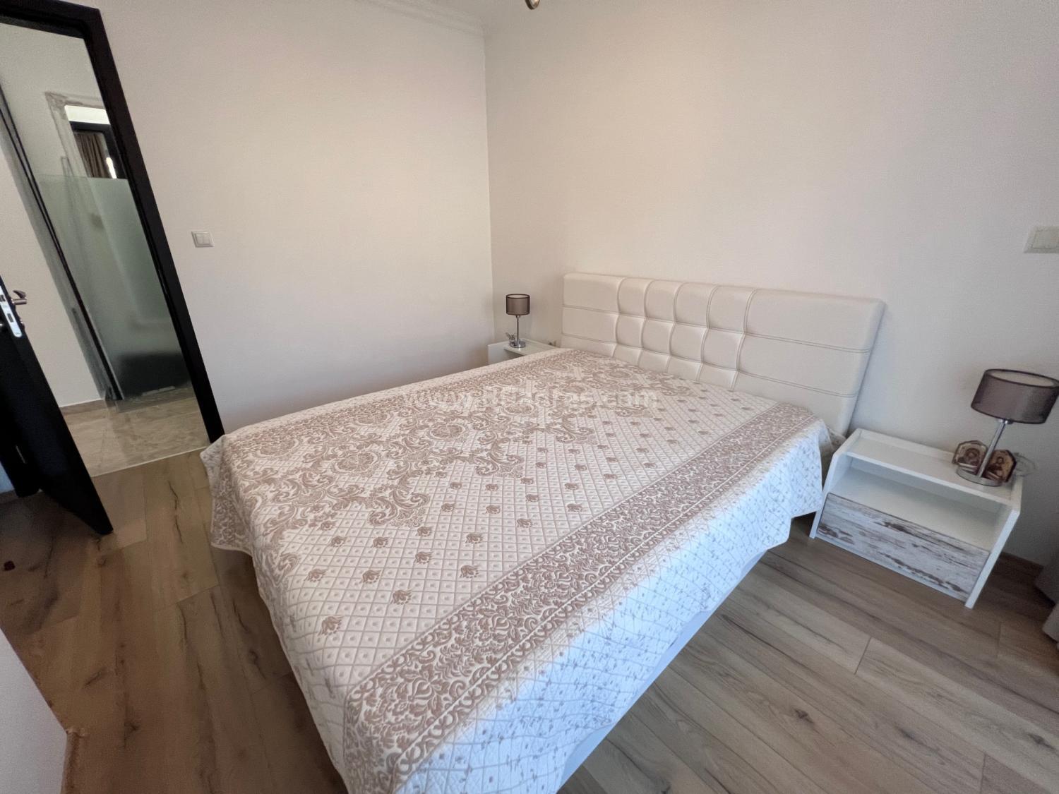 Spacious 2 bedroom apartment with sea view І №2698