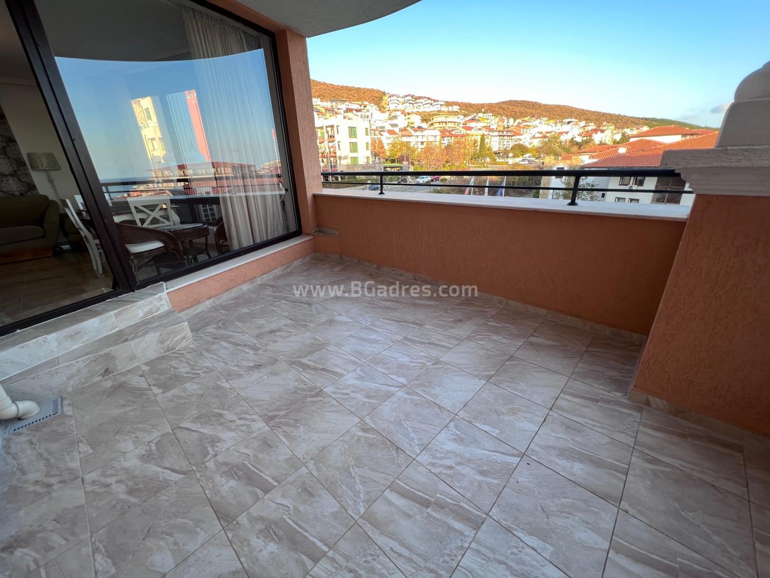 Spacious 2 bedroom apartment with sea view І №2698