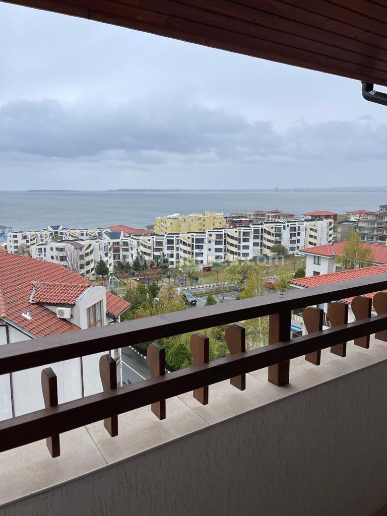 Луксозен апартамент с изглед към морето | №2379