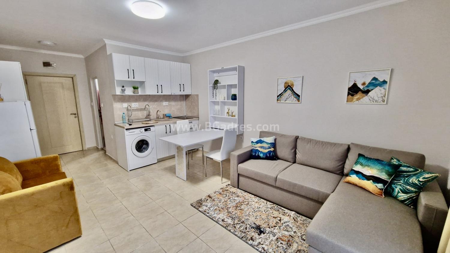 Студия с новой мебелью у моря І №3735