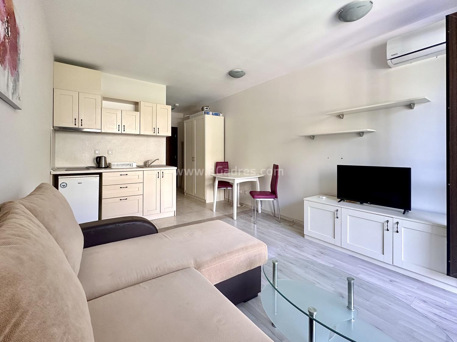 Студио в комплекс Удача І №4276