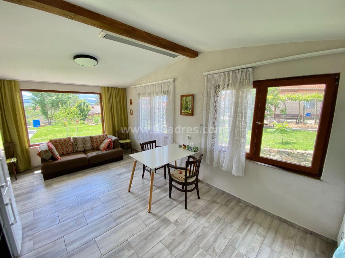 Къща с басейн в с. Горица І №3612