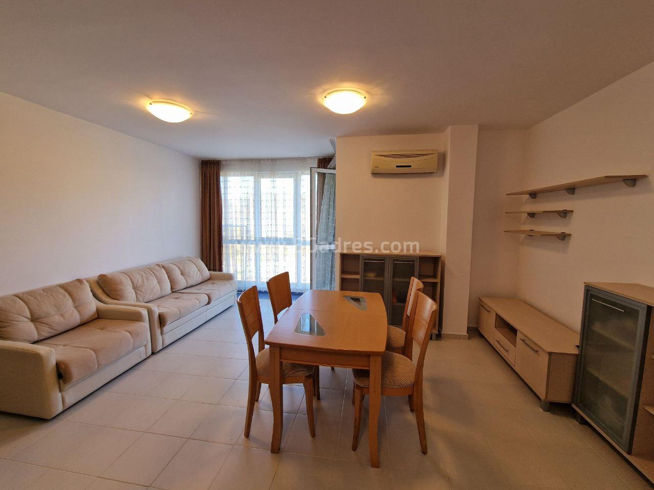 Апартамент с ниска такса поддръжка в Свети Влас І №3906