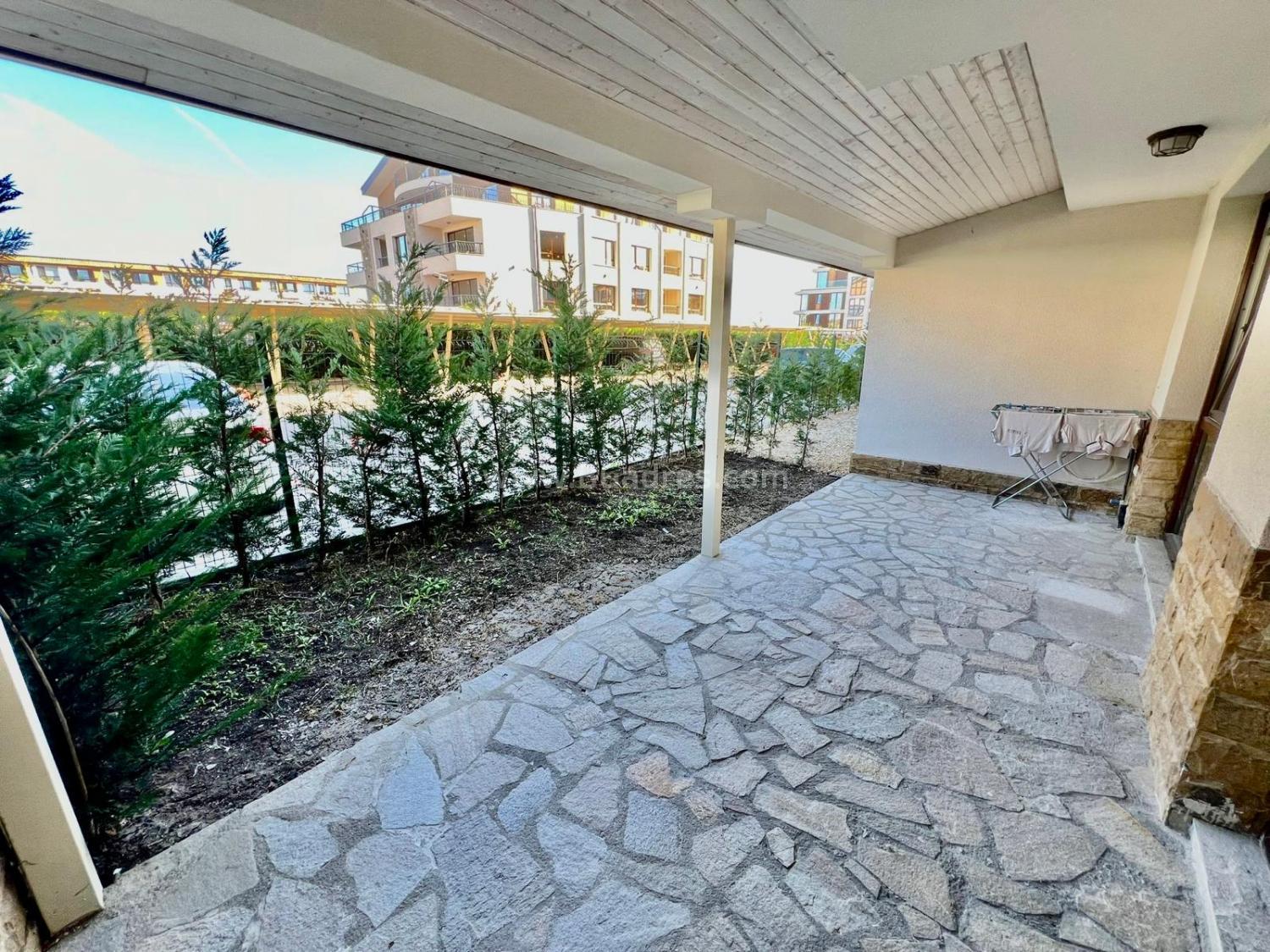 Апартамент в нова жилищна сграда в Сарафово І №4390