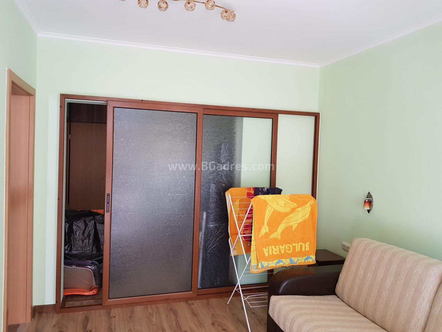 Тристаен апартамент за постоянно жителство в Поморие | №2321