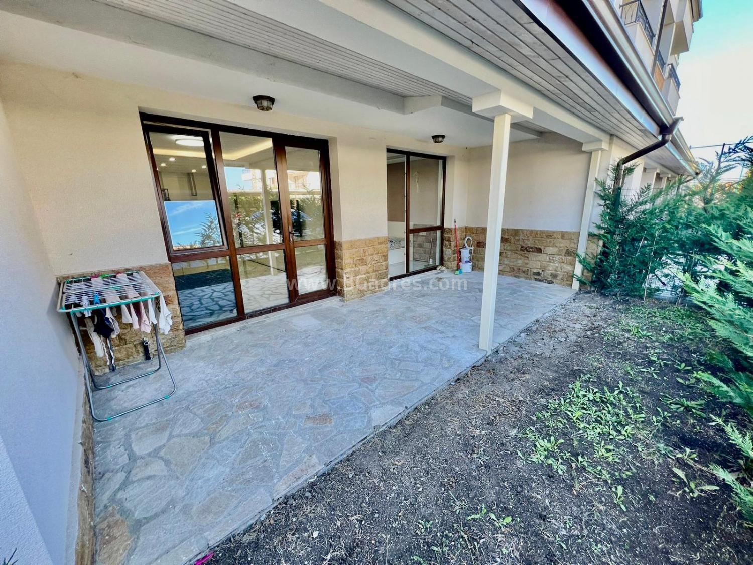 Апартамент в нова жилищна сграда в Сарафово І №4390