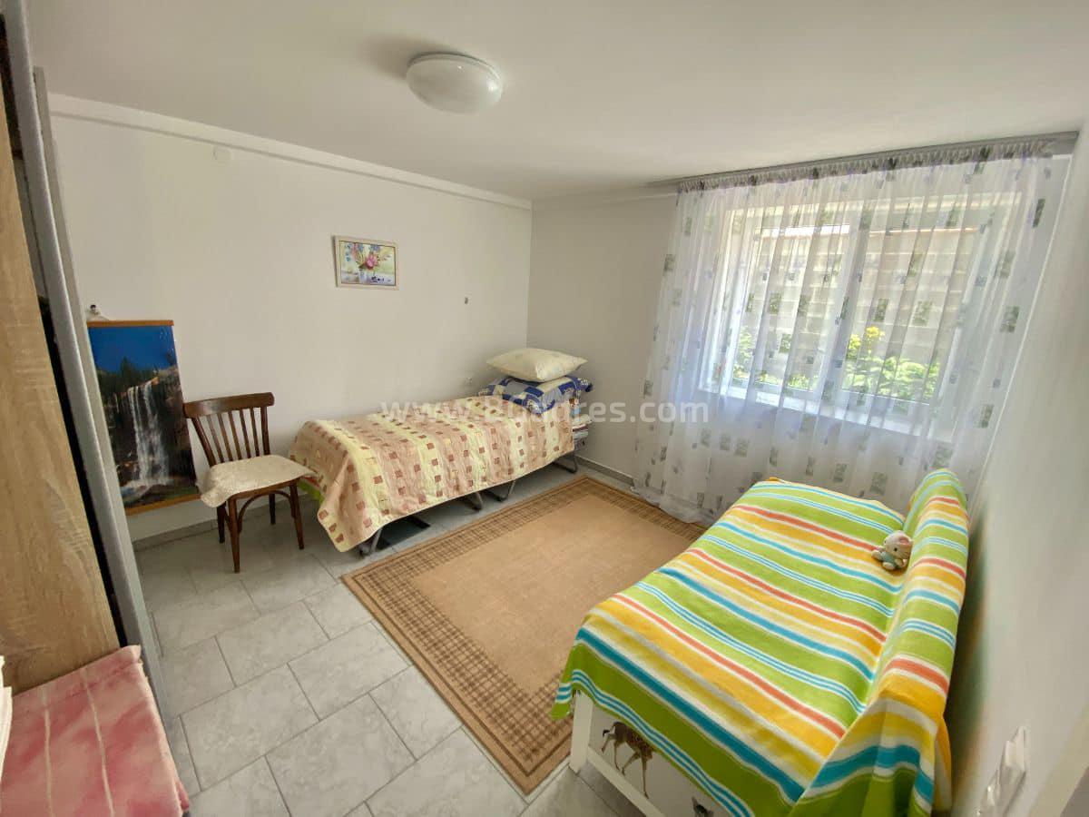 Къща с басейн в с. Горица І №3612