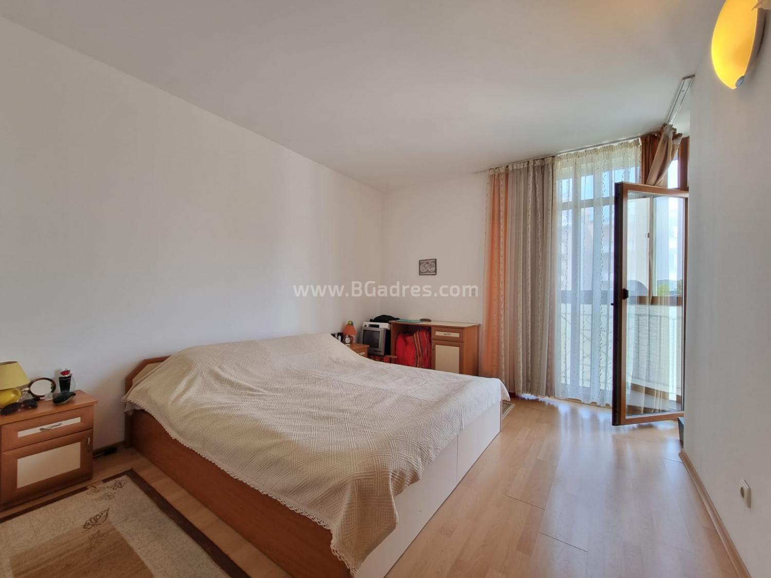 One bedroom apartment with low maintenace fee І №3736