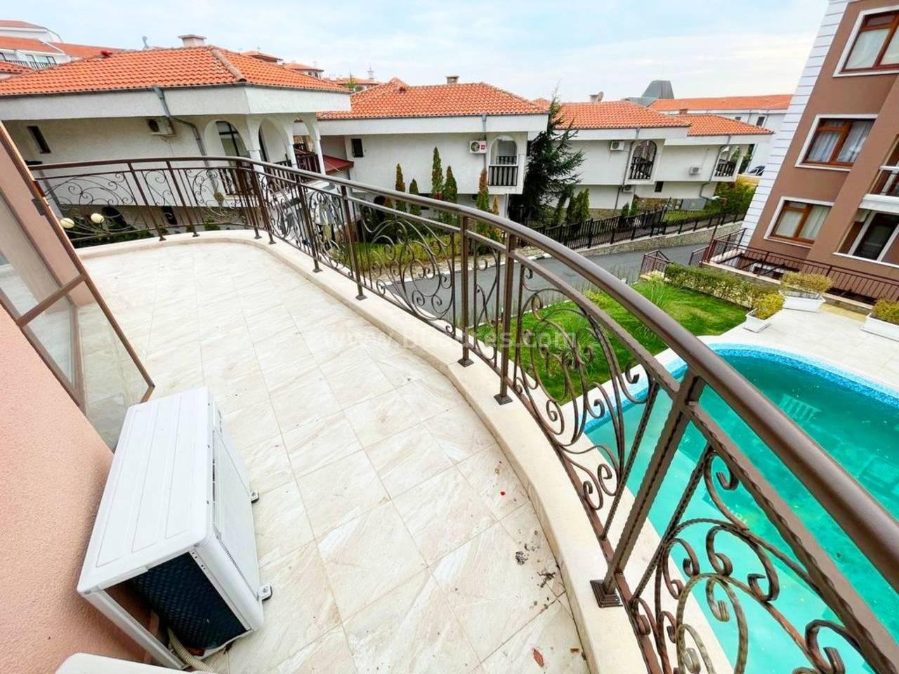 Трехкомнатная квартира в комплексе Феникс І №2980