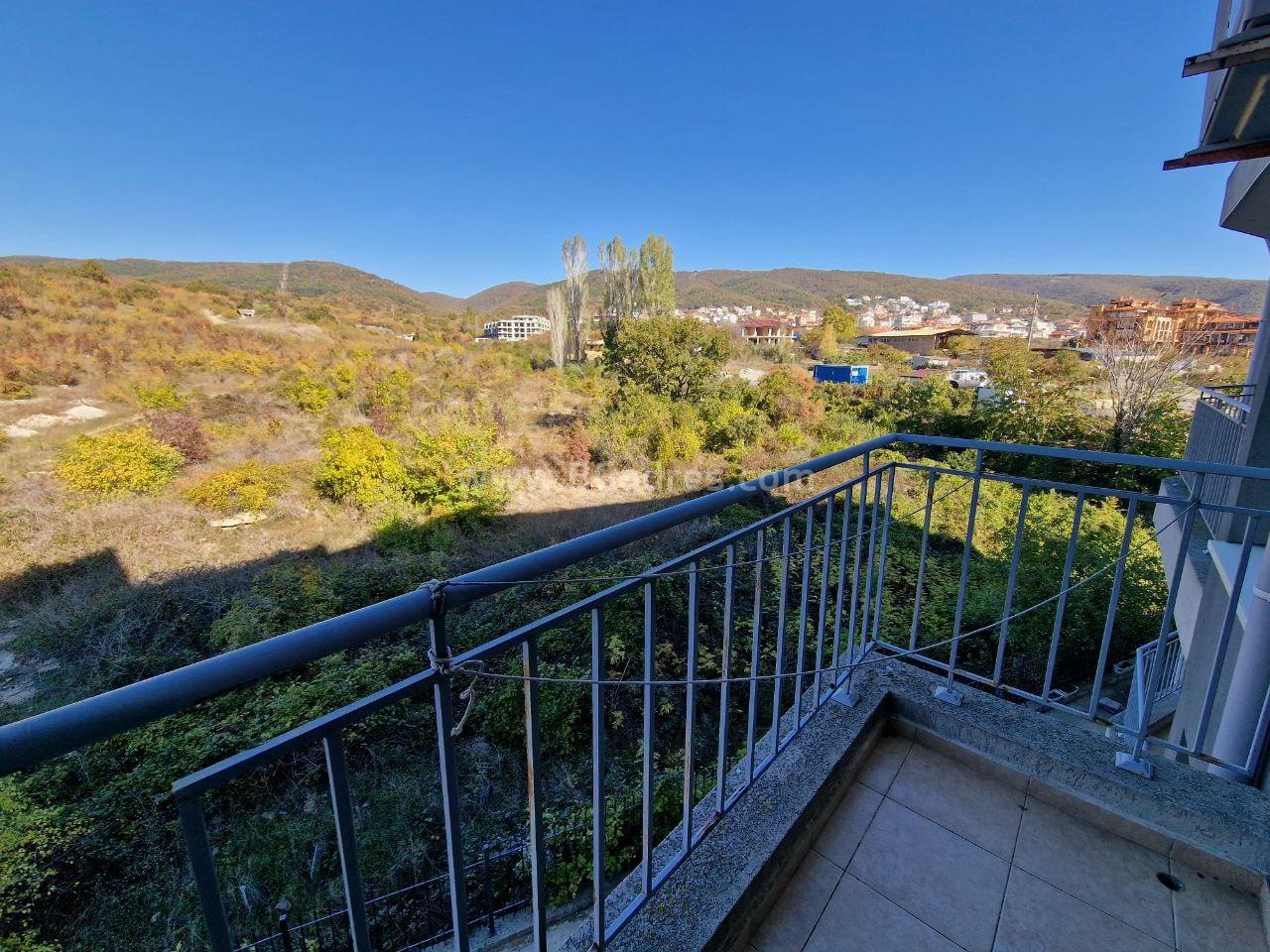 Апартамент с ниска такса поддръжка в Свети Влас І №3906