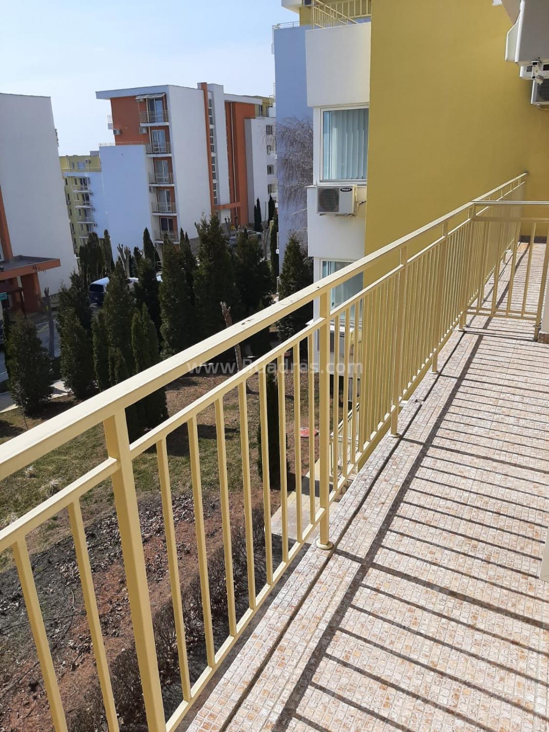 Голям двустаен апартамент в Свети Влас | №2337