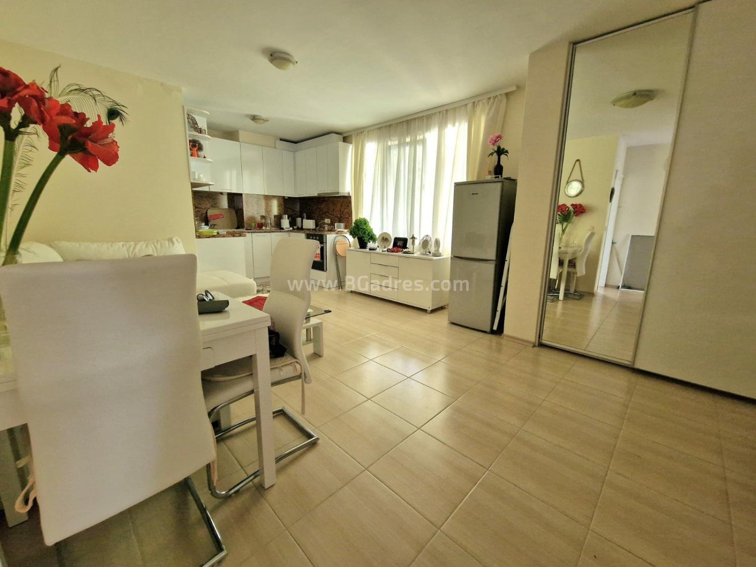 Квартира с двориком с низкой таксой І №3181