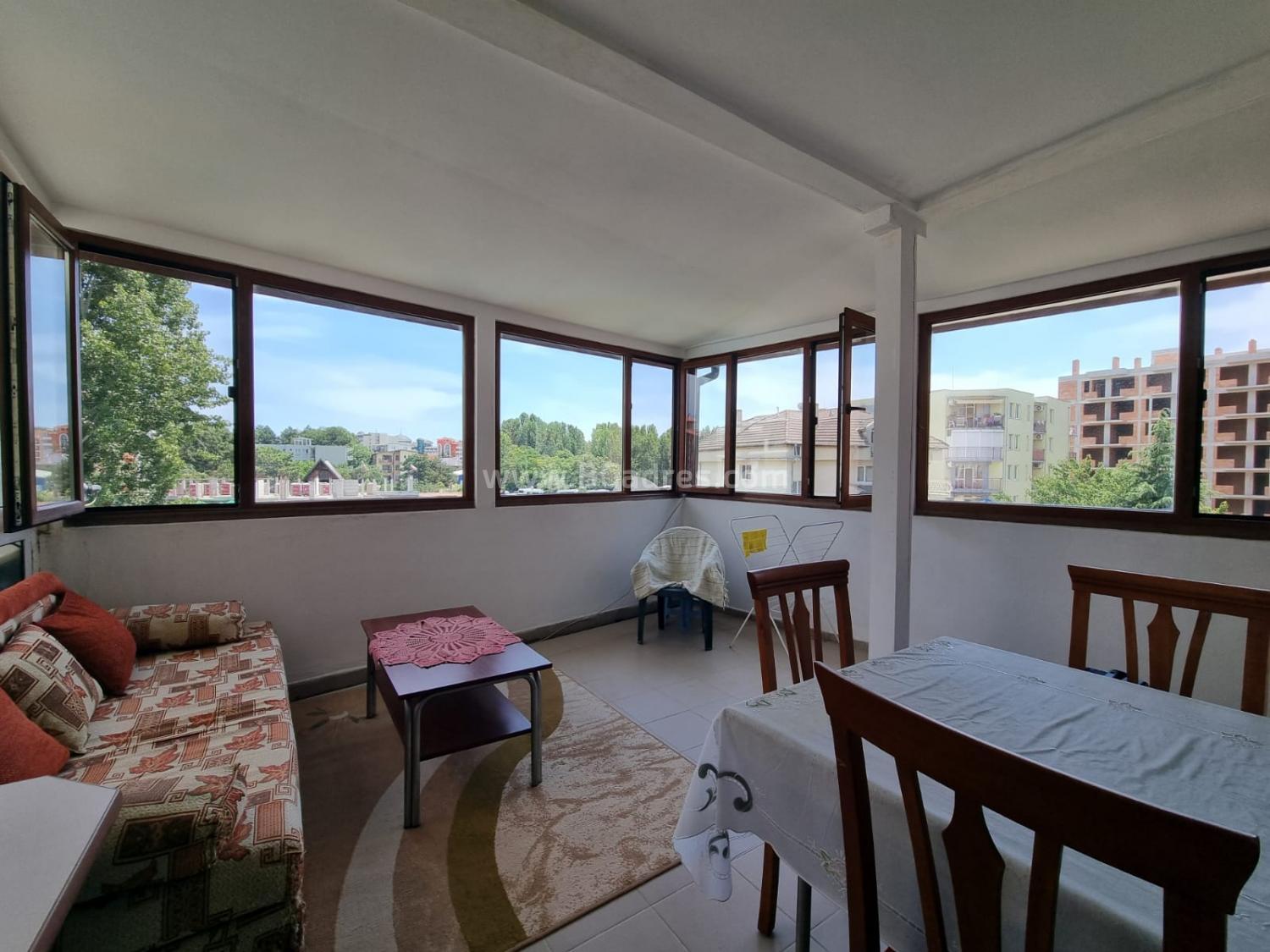 One bedroom apartment with low maintenace fee І №3736