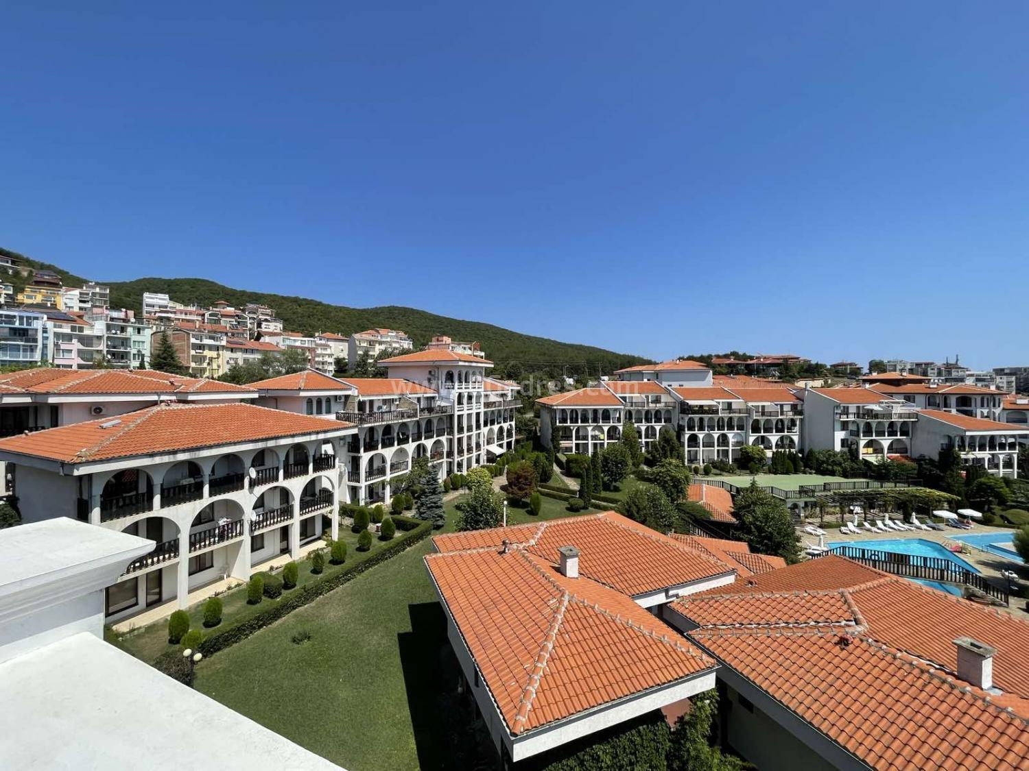 Apartment with sea and mountain views І №3356