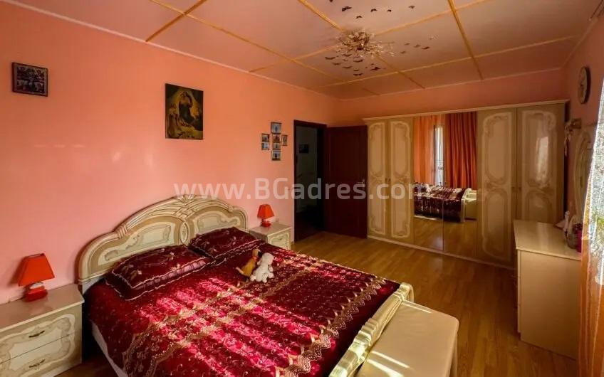 Haus im Dorf Bryastovets І №3466