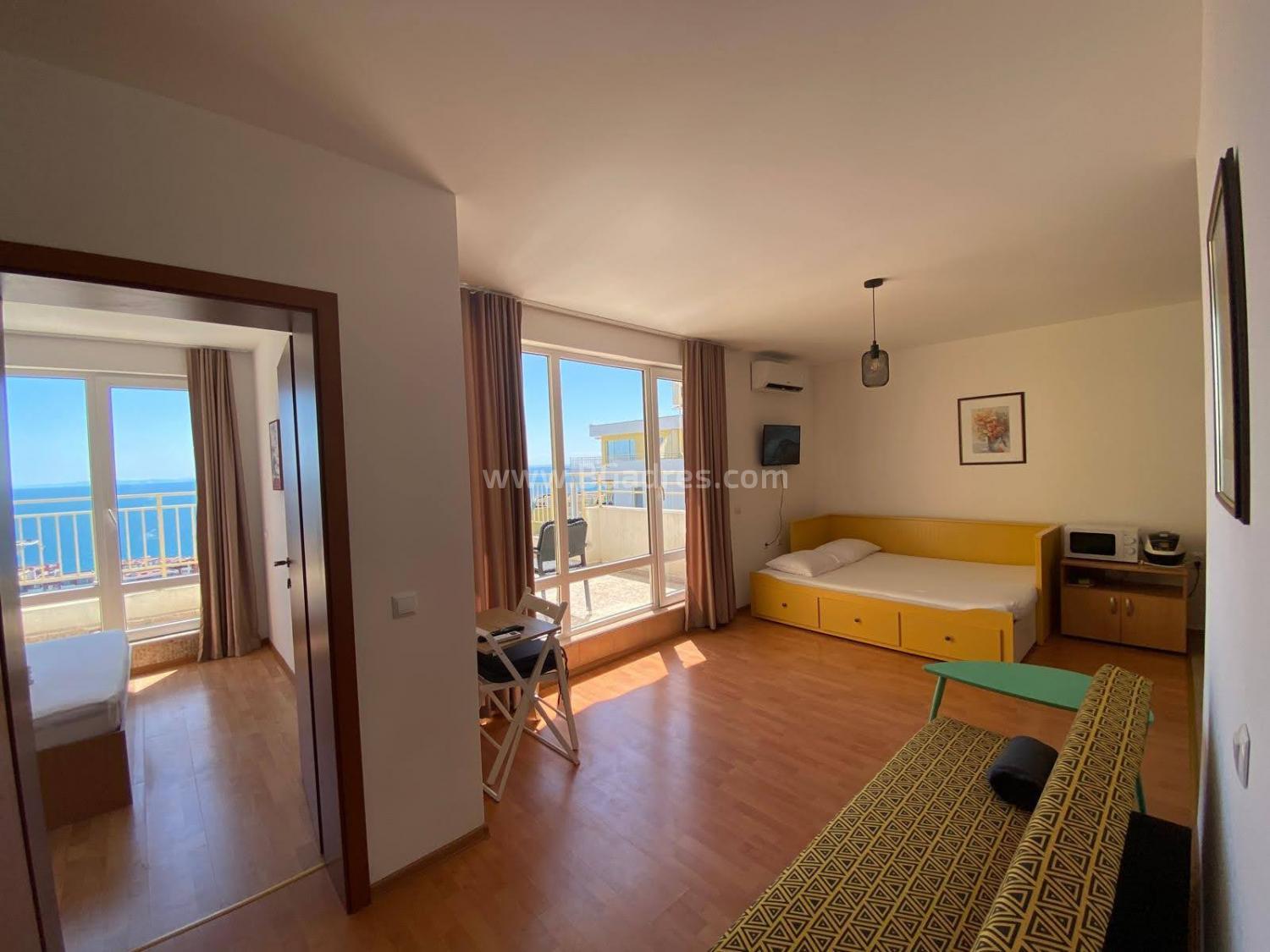 Sea view apartment in Sveti Vlas І №4763