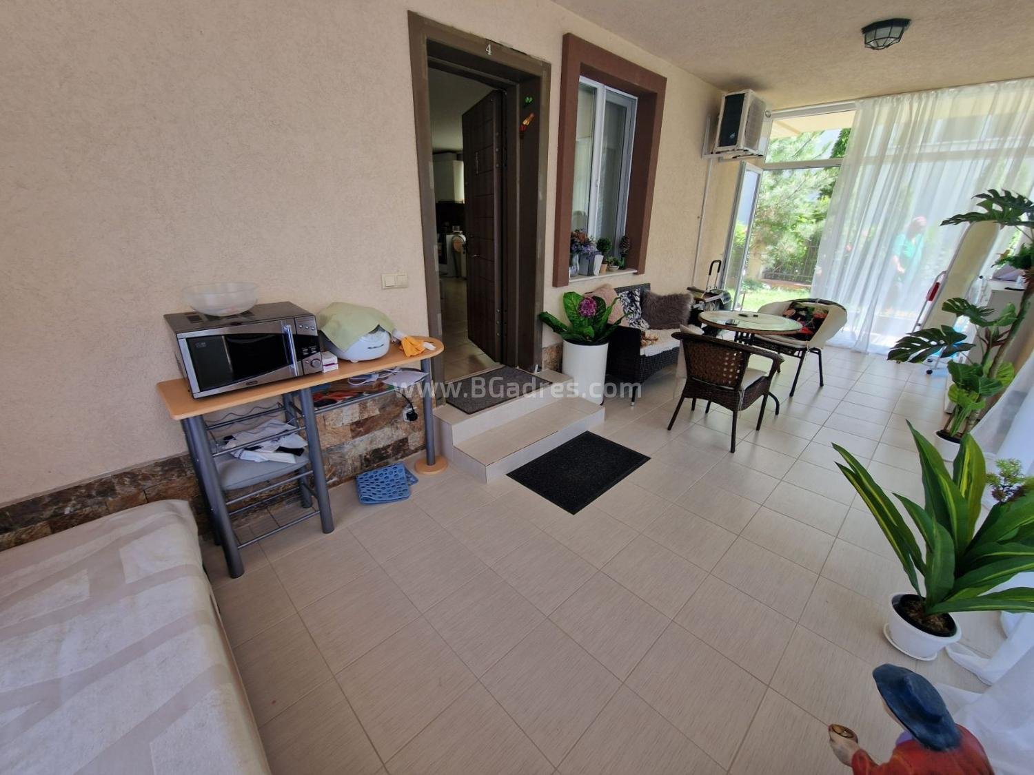 Квартира с двориком с низкой таксой І №3181