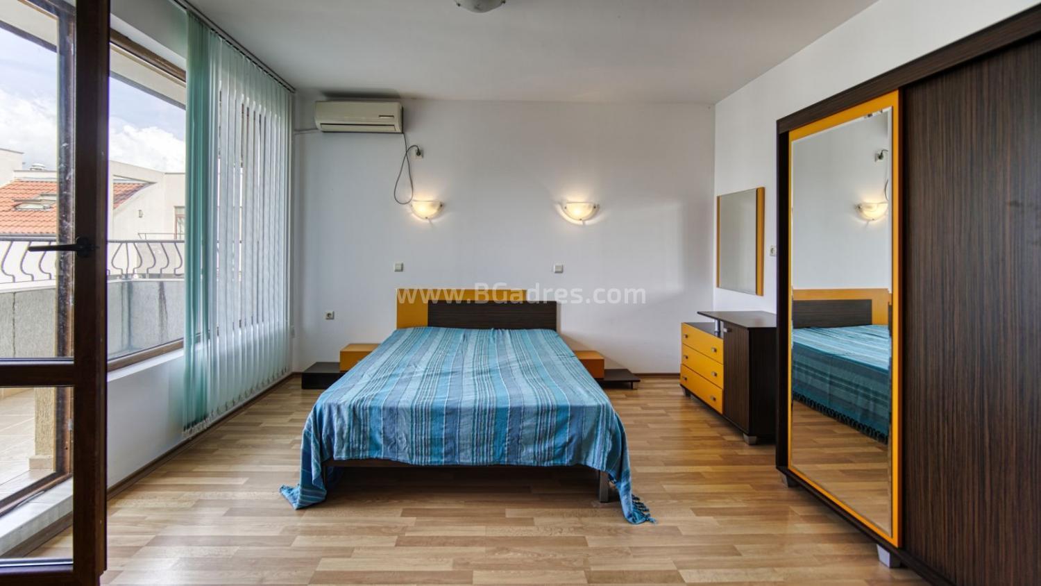 Large studio with low maintenance fee І №3252