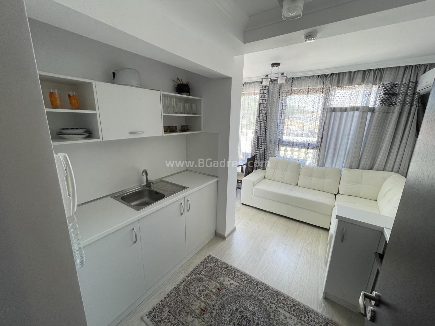 Apartment with sea and mountain views І №3356