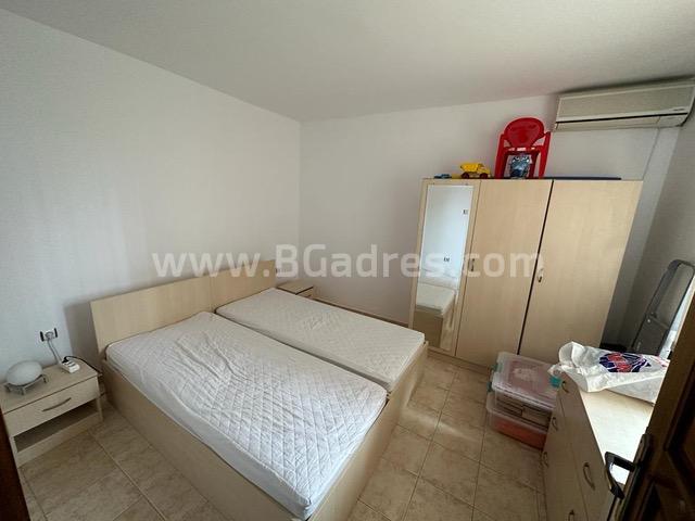 Wohnung mit Veranda am Meer І №2860