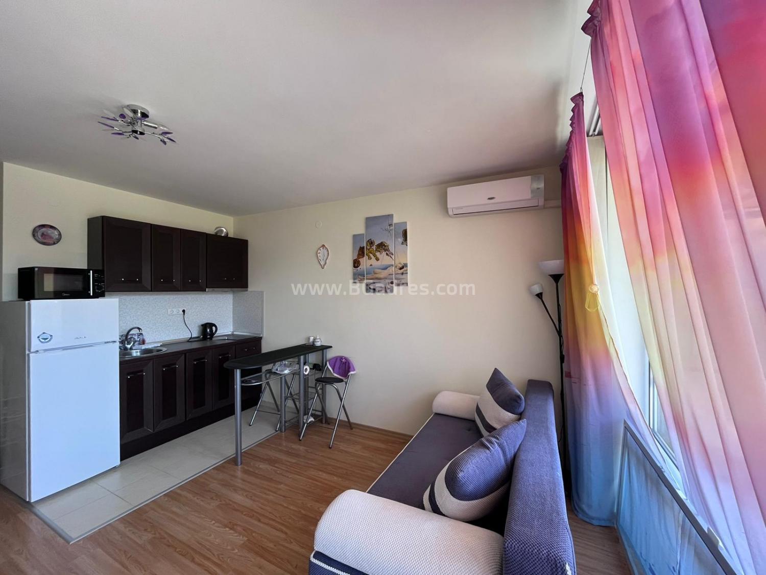 Студио в голям комплекс до морето І №2433