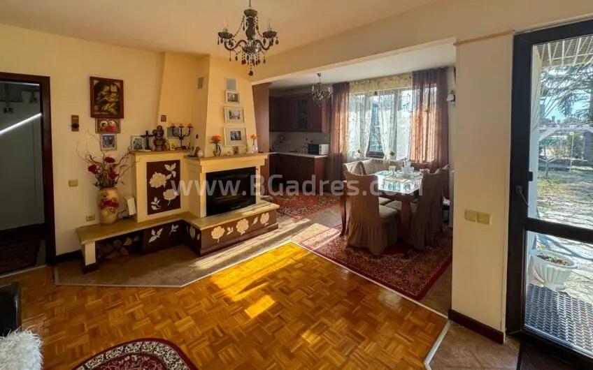 Haus im Dorf Bryastovets І №3466