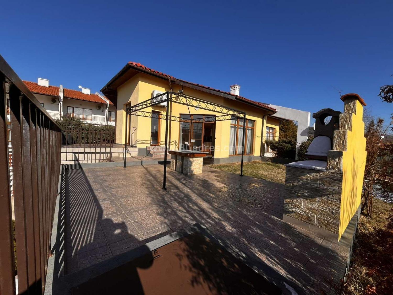 Renovated house 3 km away from the seaside І №3327