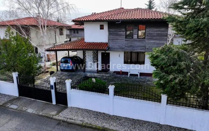 Haus im Dorf Bryastovets І №3466