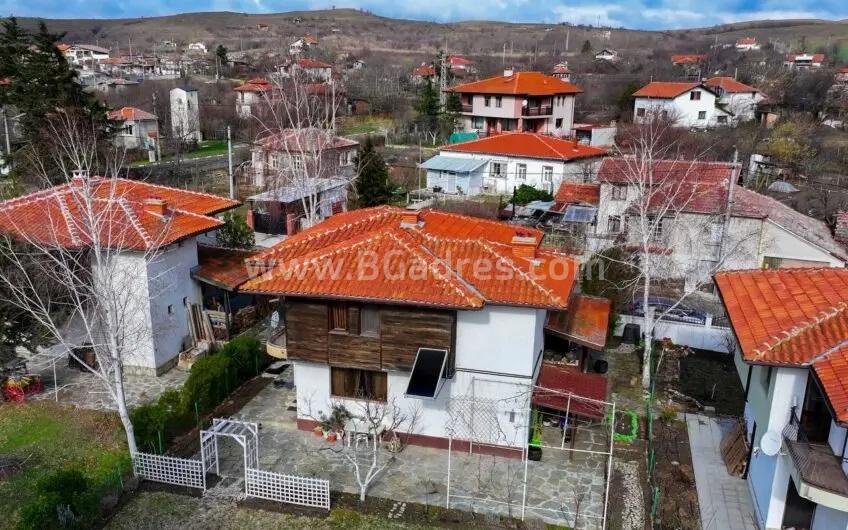 Haus im Dorf Bryastovets І №3466