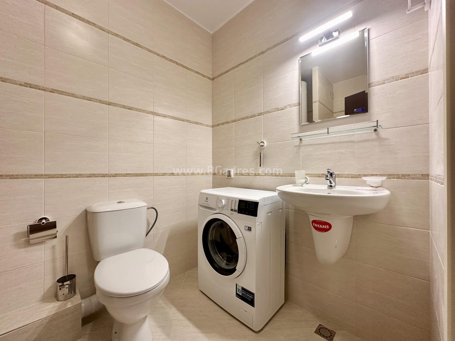 Студио с ново обзавеждане на морето І №3907